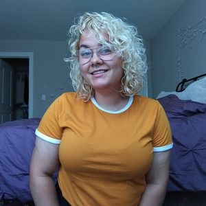 Meet your Posher, Elli